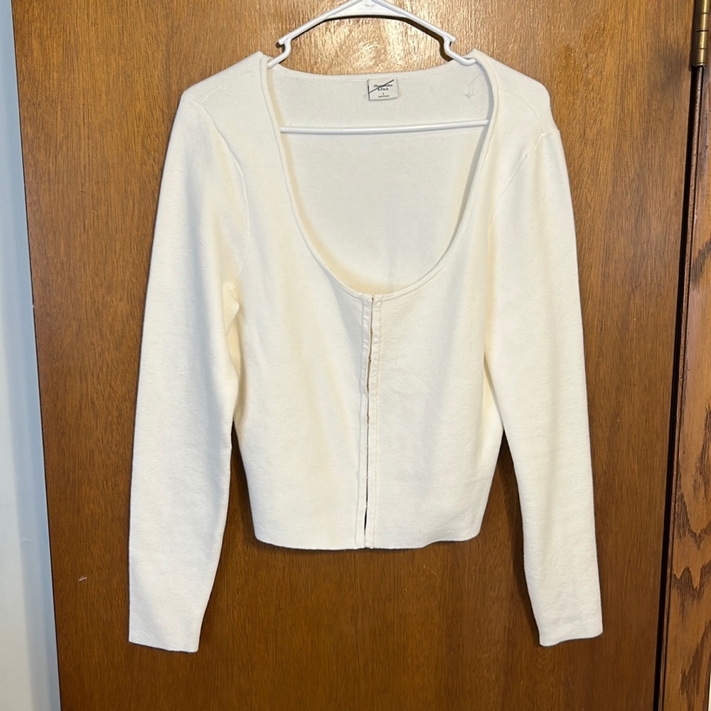 Abercrombie & Fitch White Crop Sweater
